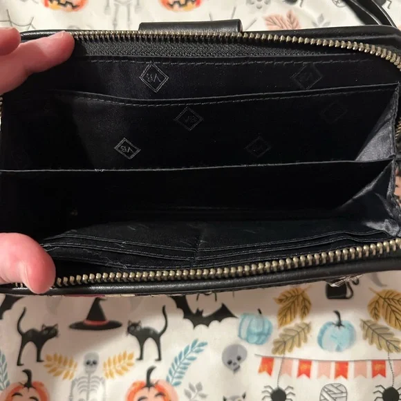 Vera Bradley Disney Alice and Wonderland Wallet - Picture 4 of 5